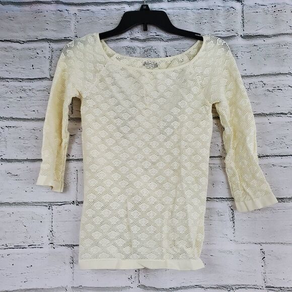 Intimately free people sheer cutout back shirt - Picture 4 of 7